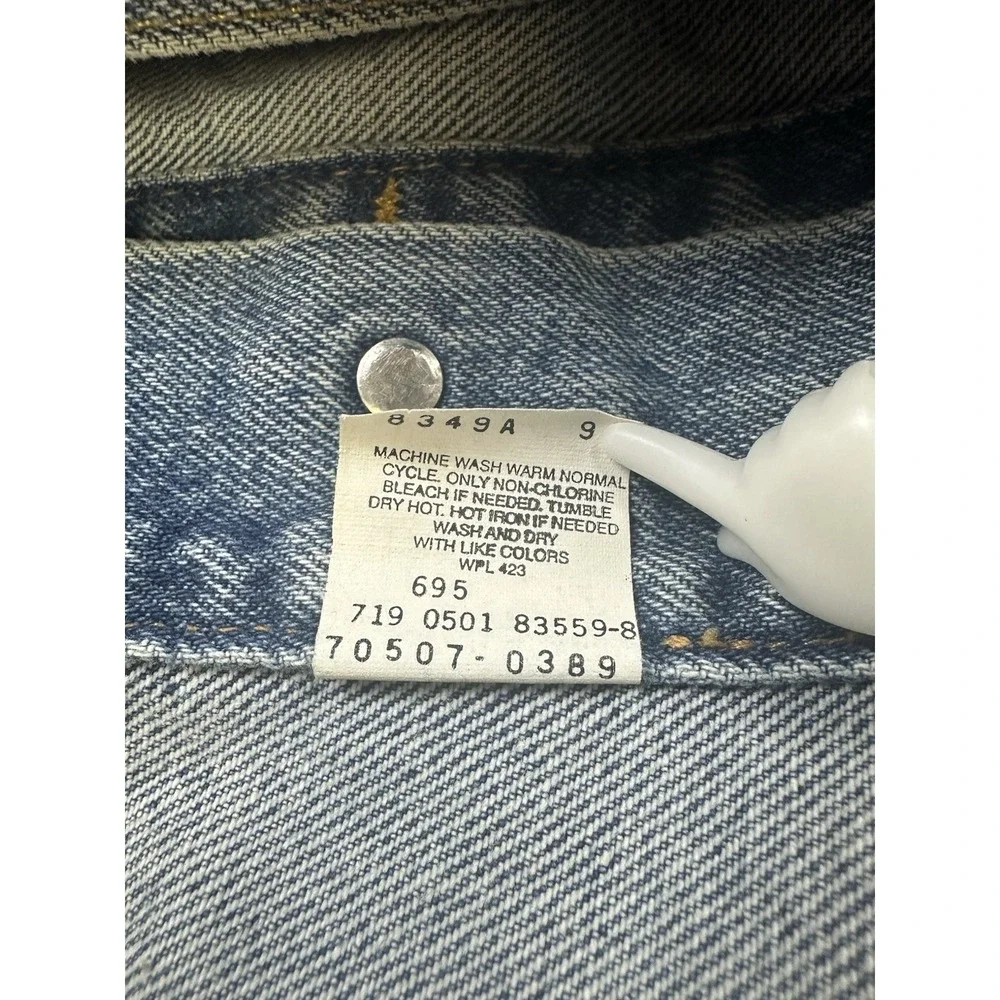 Vintage Levis 70507-0389 Made in USA Denim Jean Trucker Jacket - Men's Large